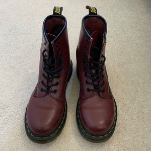 DR MARTENS 1460 Smooth Leather Lace up Boots